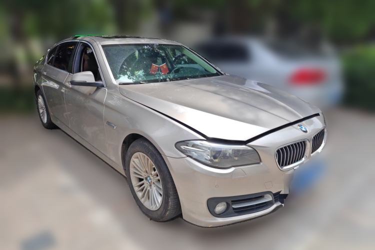Used BMW 5 Series 2014 525Li Leading Model Front Right 45 Deg
