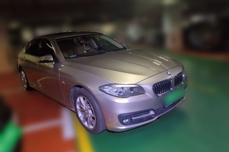 Used BMW 5 Series 2014 528Li Leading Model Front Right 45 Deg