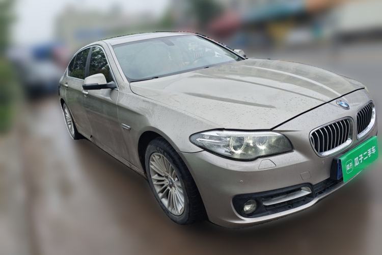 Used BMW 5 Series 2014 525Li Leading Model Front Right 45 Deg