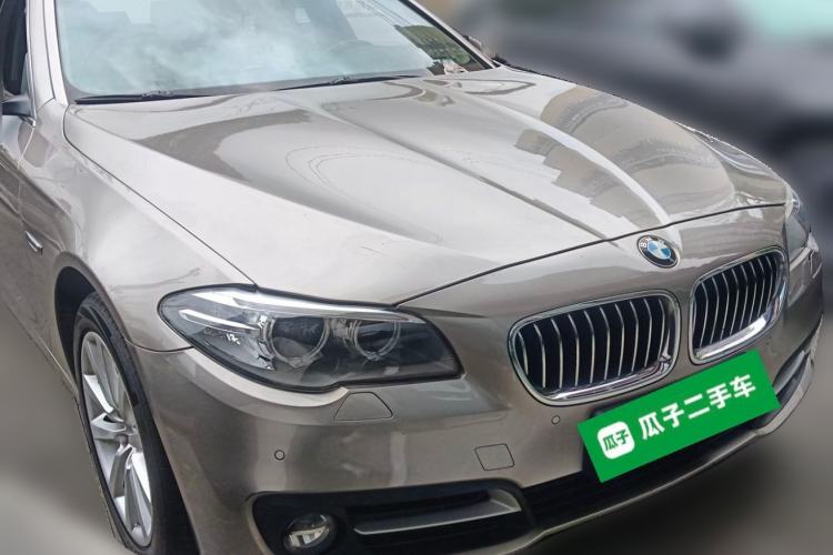 Used BMW 5 Series 2014 528Li Leading Model Front Right 45 Deg