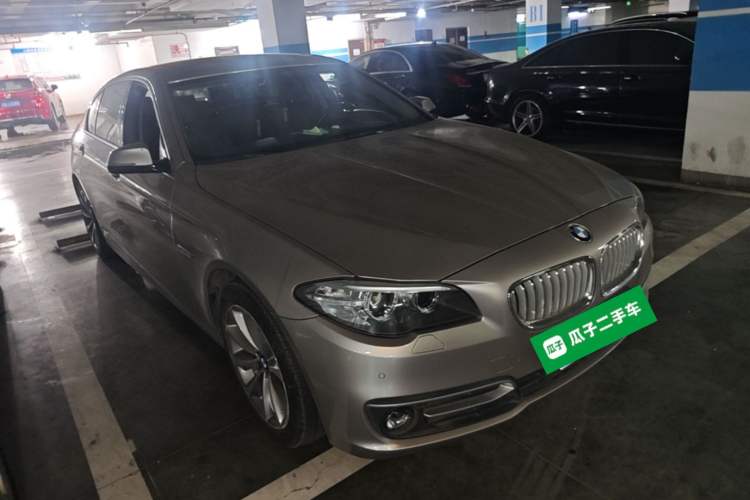 Used BMW 5 Series 2014 525Li Luxury Design Package Front Right 45 Deg