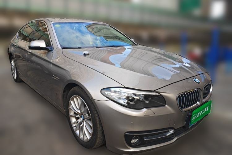 Used BMW 5 Series 2014 525Li Luxury Design Package Front Right 45 Deg