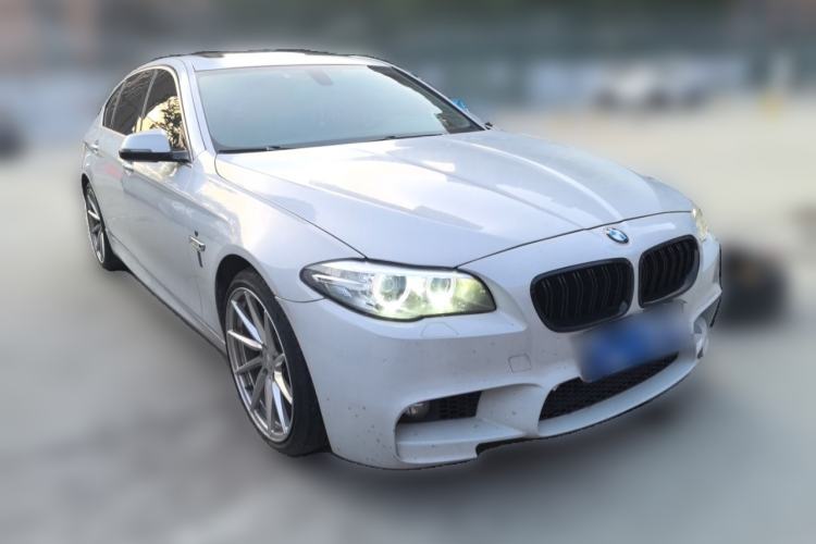 Used BMW 5 Series 2014 525Li Fashion Design Package Front Right 45 Deg