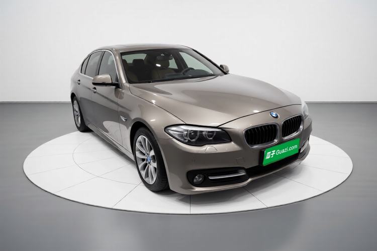 Used BMW 5 Series 2014 525Li Leading Model Front Right 45 Deg