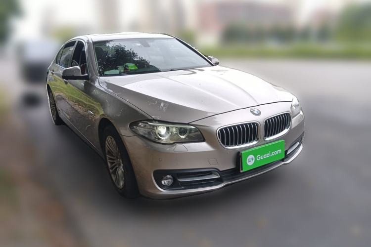 Used BMW 5 Series 2014 525Li Leading Model Front Right 45 Deg