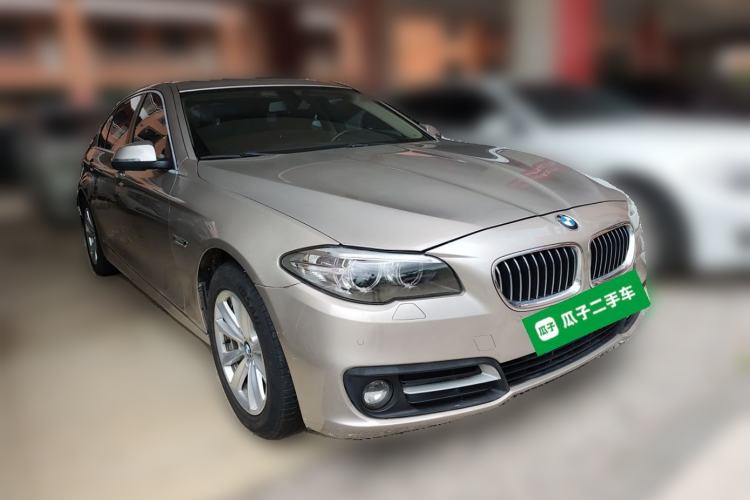 Used BMW 5 Series 2014 520Li Elegant Model Front Right 45 Deg
