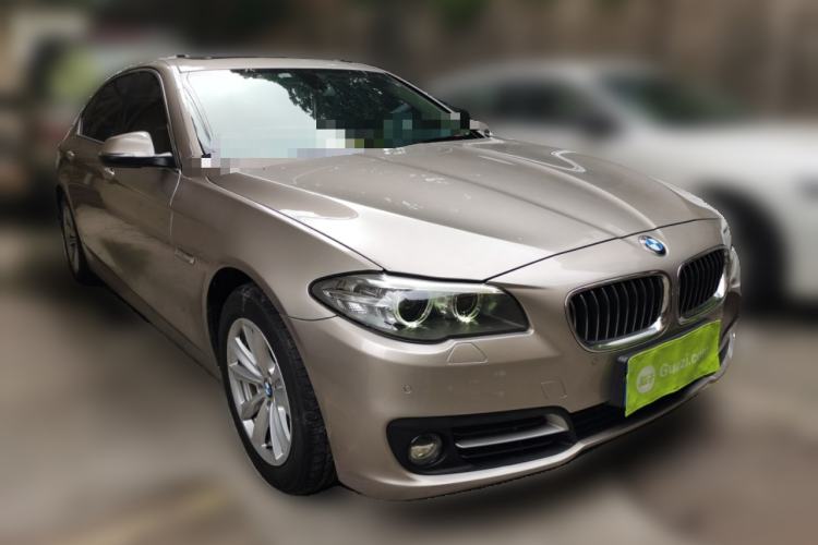 Used BMW 5 Series 2014 520Li Elegant Model Front Right 45 Deg