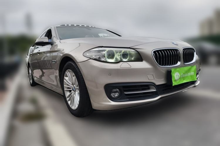 Used BMW 5 Series 2014 525Li Leading Model Front Right 45 Deg