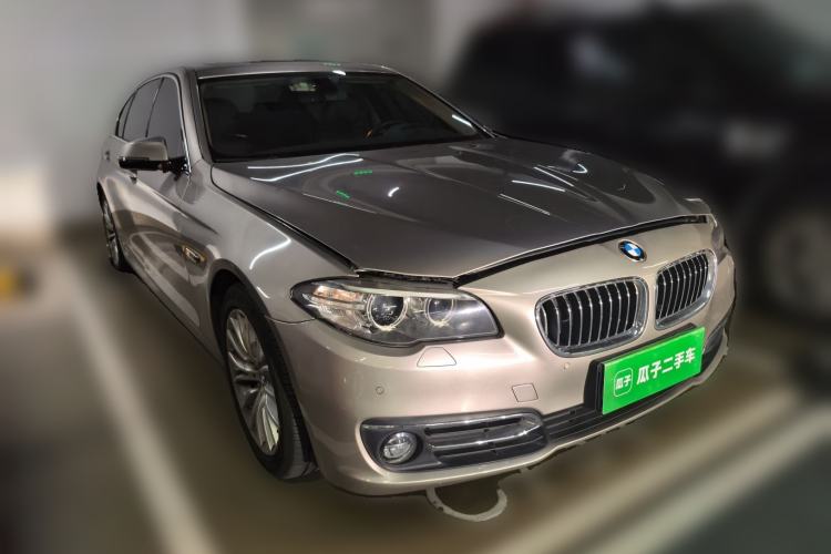 Used BMW 5 Series 2014 525Li Luxury Design Package Front Right 45 Deg
