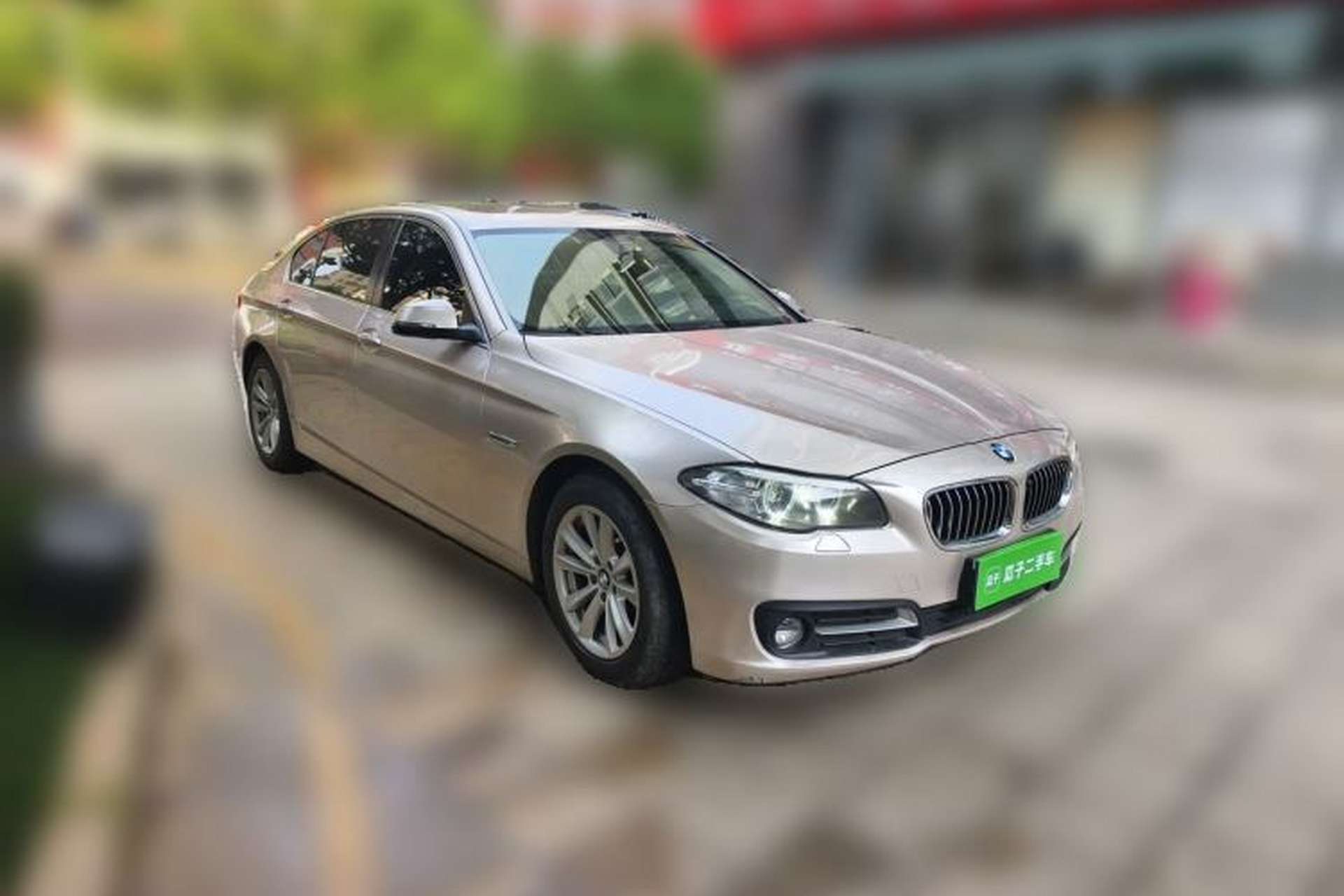 Used BMW 5 Series 2014 520Li Elegant Model Front Right 45 Deg