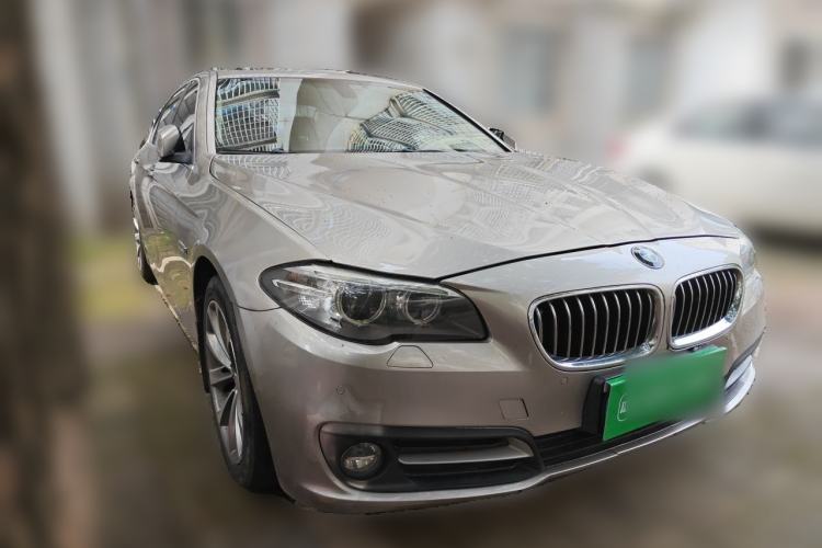 Used BMW 5 Series 2014 528Li Leading Model Front Right 45 Deg