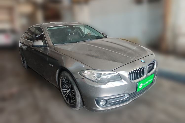 Used BMW 5 Series 2014 525Li Leading Model Front Right 45 Deg