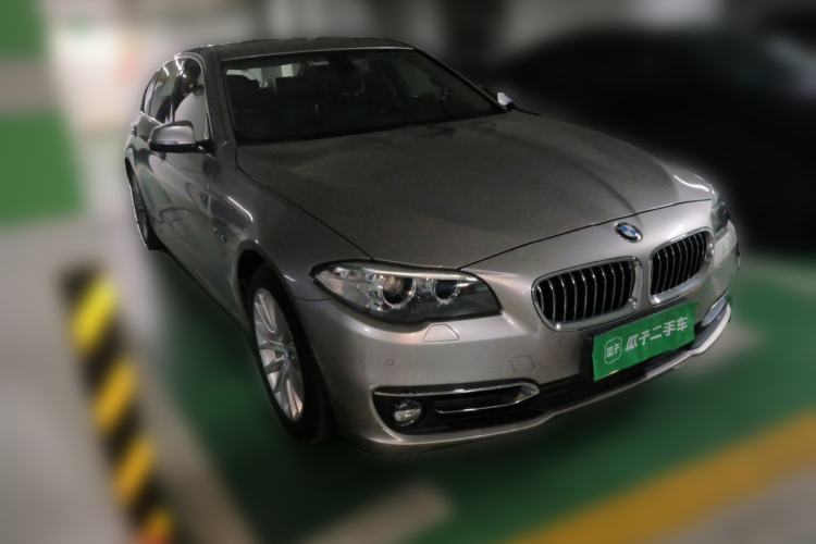 Used BMW 5 Series 2014 525Li Luxury Design Package Front Right 45 Deg
