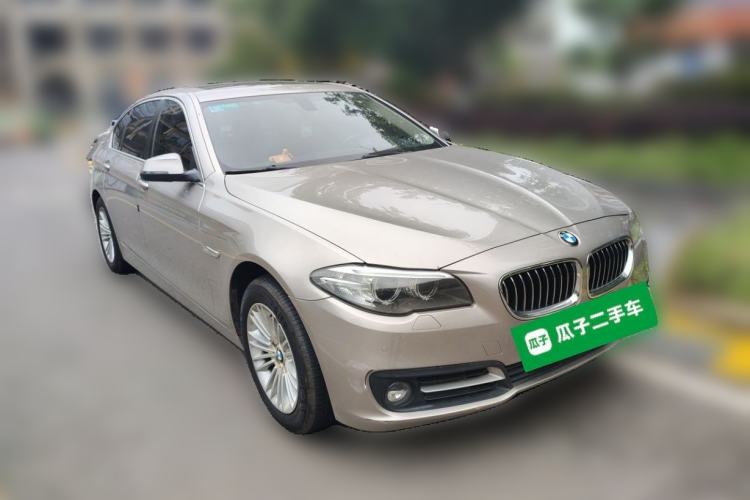 Used BMW 5 Series 2014 525Li Leading Model Front Right 45 Deg