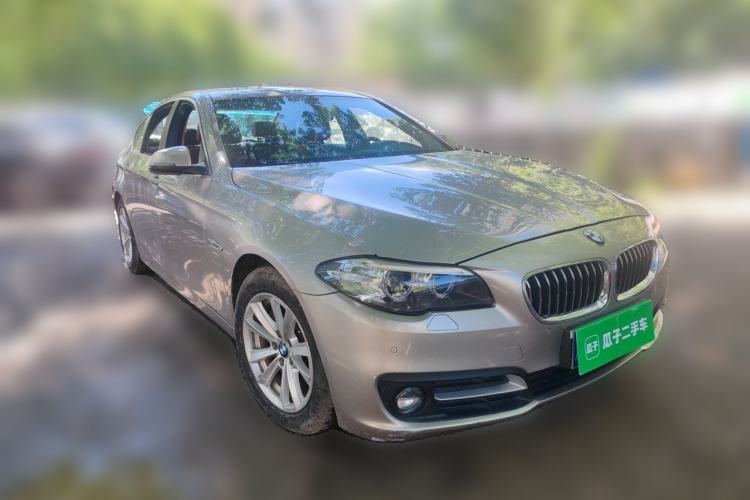 Used BMW 5 Series 2014 520i Elegant Edition Front Right 45 Deg