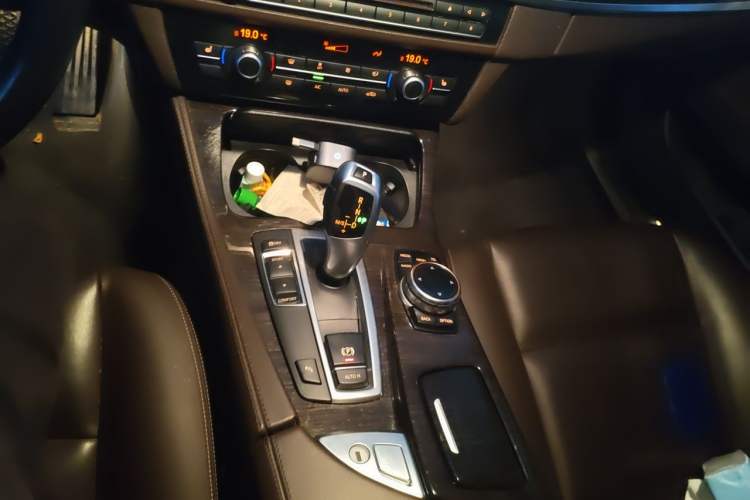 Used BMW 5 Series 2014 525Li Luxury Design Package Gear Lever