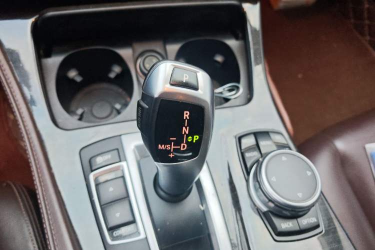 Used BMW 5 Series 2014 525Li Luxury Design Package Gear Lever