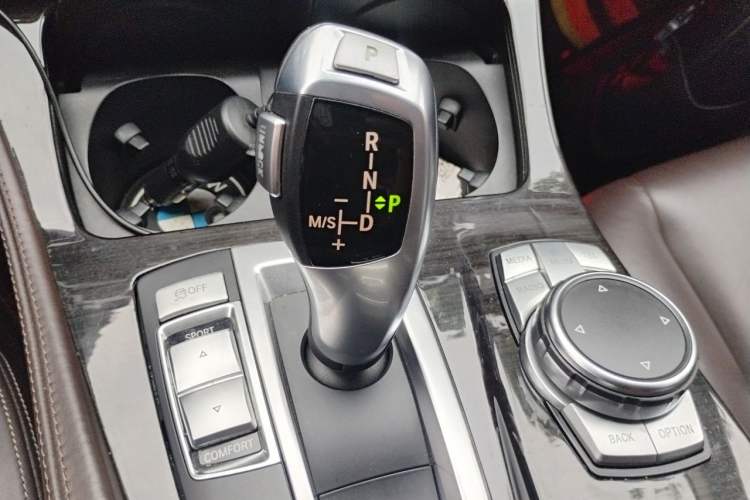 Used BMW 5 Series 2014 525Li Luxury Design Package Gear Lever