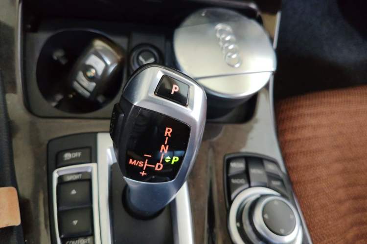 Used BMW 5 Series 2014 525Li Leading Model Gear Lever