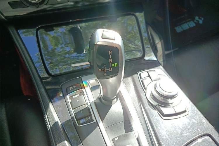 Used BMW 5 Series 2014 520Li Elegant Model Gear Lever