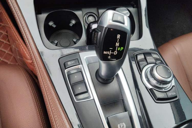Used BMW 5 Series 2014 520Li Elegant Model Gear Lever