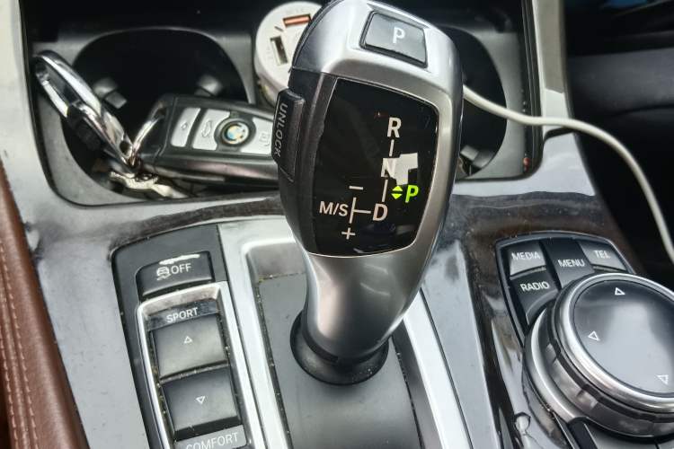 Used BMW 5 Series 2014 528Li Luxury Design Package Gear Lever