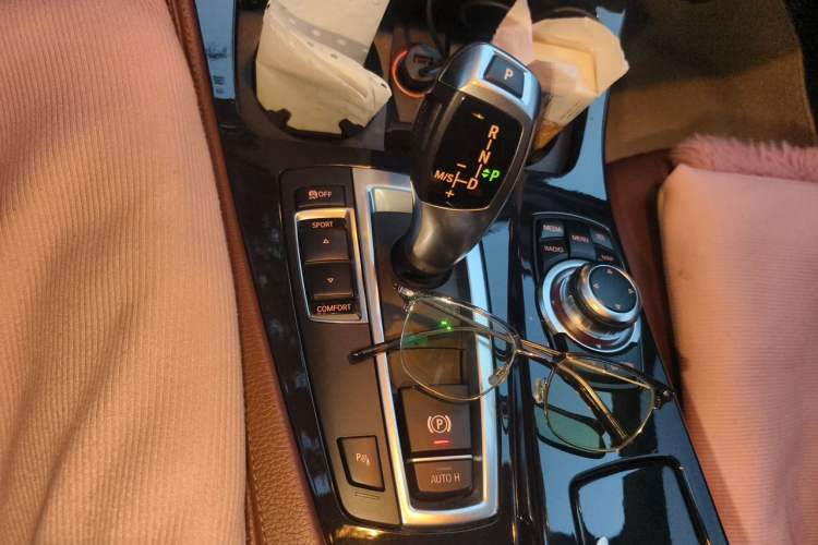 Used BMW 5 Series 2014 520Li Elegant Model Gear Lever
