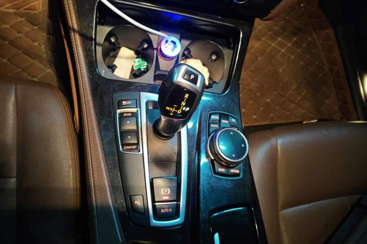 Used BMW 5 Series 2014 528Li Leading Model Gear Lever