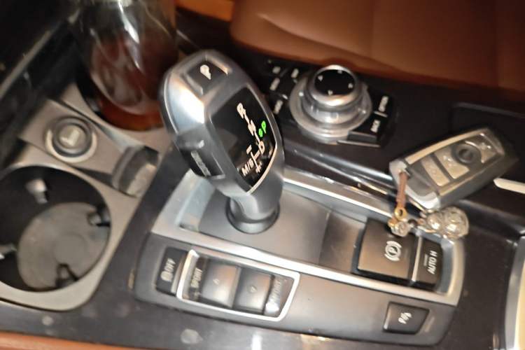 Used BMW 5 Series 2014 520Li Elegant Model Gear Lever
