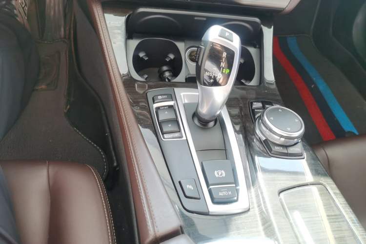 Used BMW 5 Series 2014 525Li Luxury Design Package Gear Lever