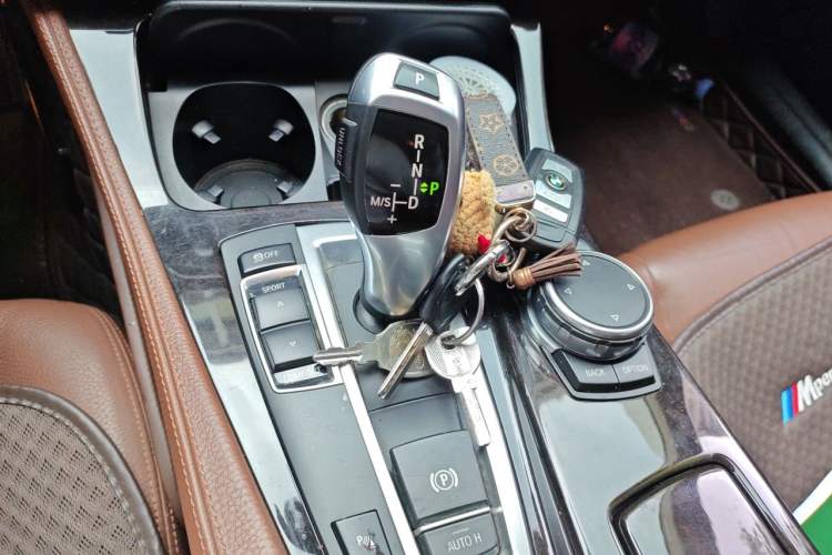 Used BMW 5 Series 2014 525Li Leading Model Gear Lever