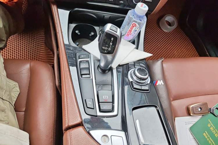 Used BMW 5 Series 2014 520Li Elegant Model Gear Lever