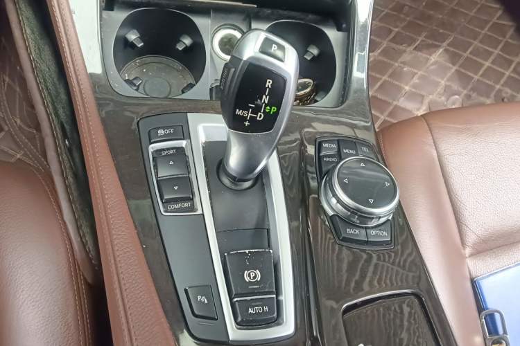 Used BMW 5 Series 2014 528Li Leading Model Gear Lever