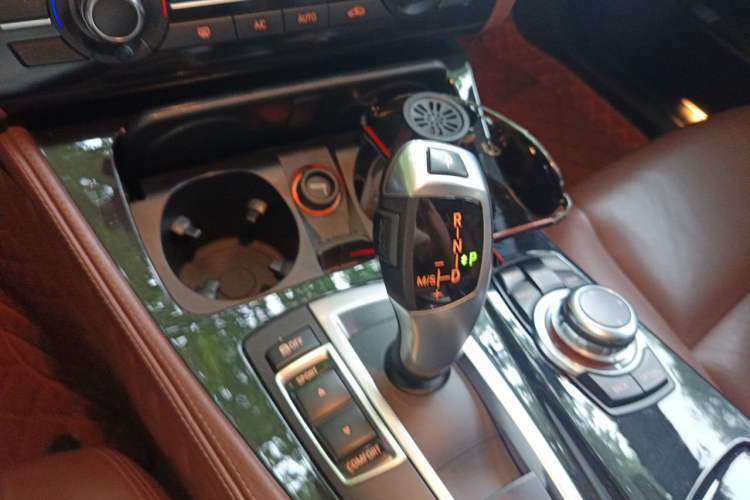 Used BMW 5 Series 2014 520Li Elegant Model Gear Lever