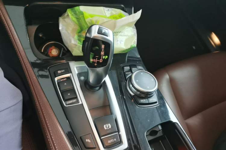 Used BMW 5 Series 2014 520Li Elegant Model Gear Lever