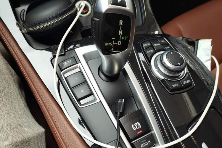 Used BMW 5 Series 2014 520Li Elegant Model Gear Lever