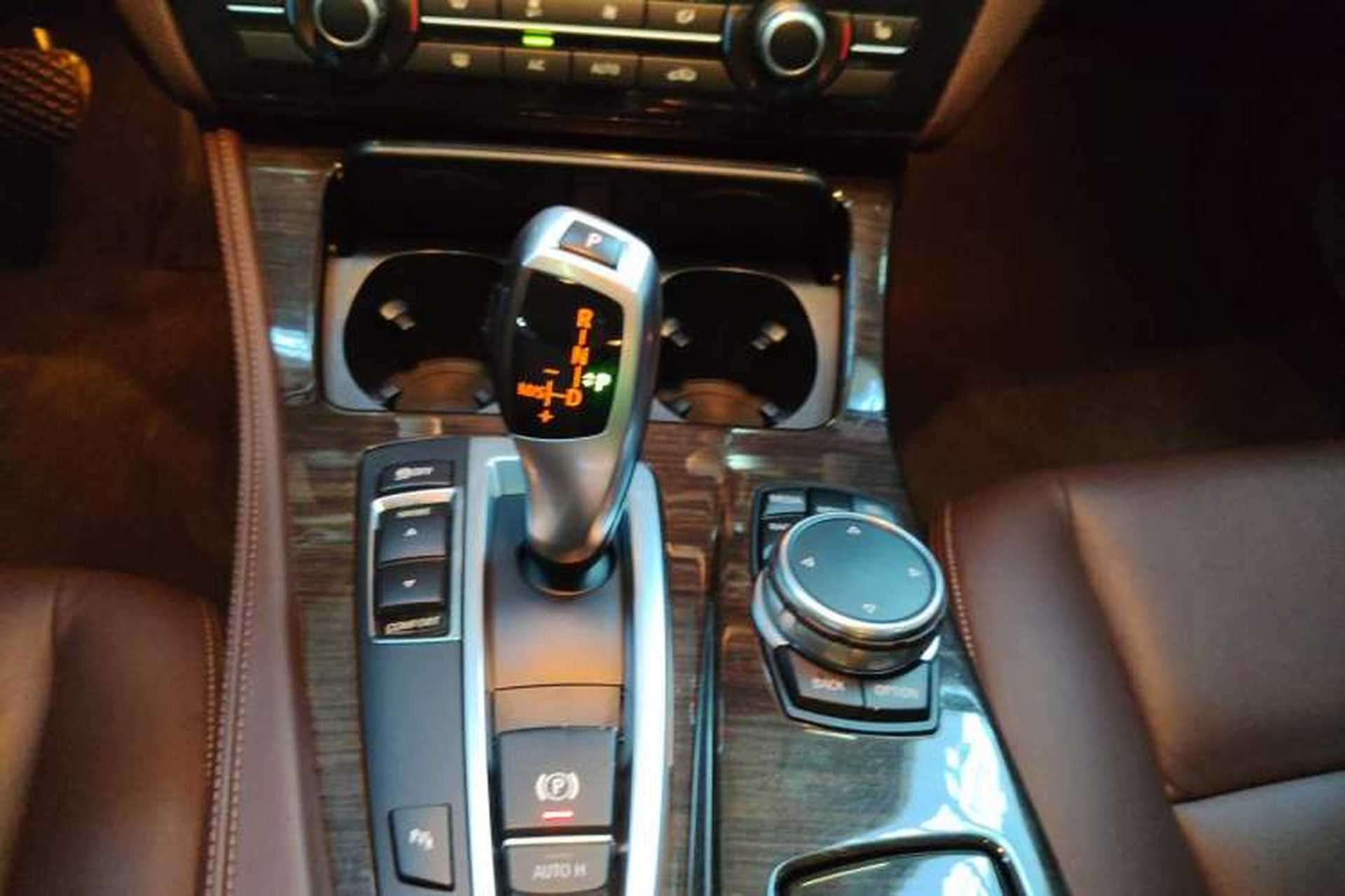 Used BMW 5 Series 2014 525Li Luxury Design Package Gear Lever