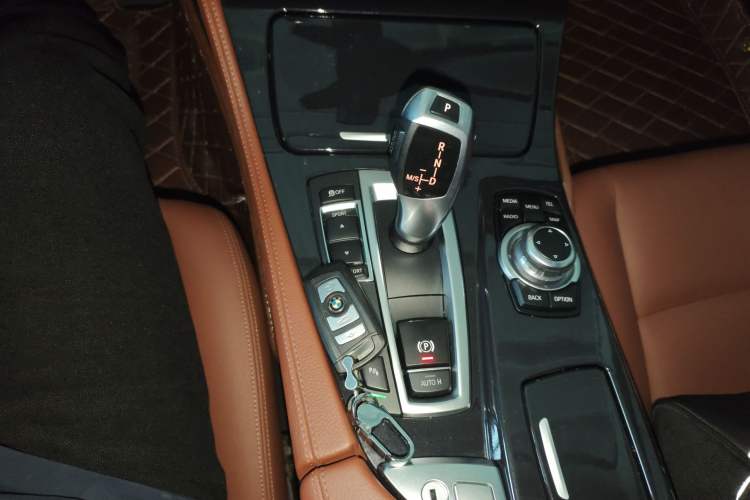 Used BMW 5 Series 2014 520Li Elegant Model Gear Lever