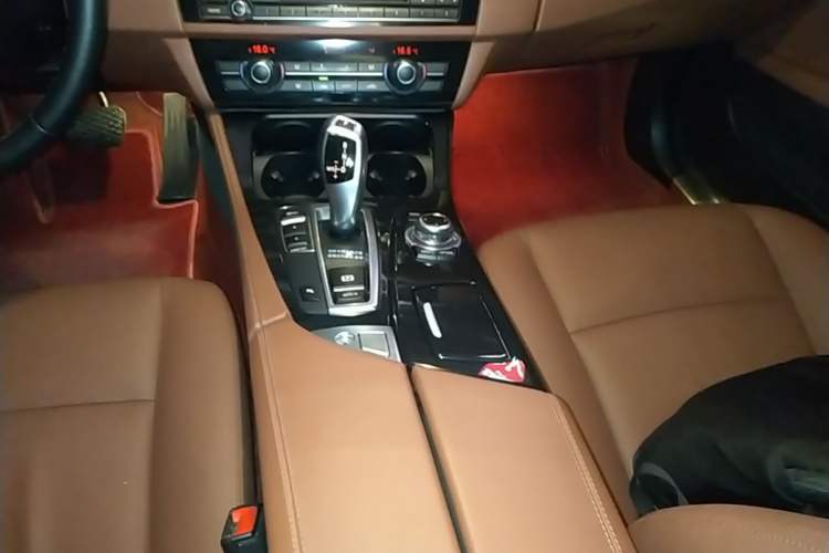 Used BMW 5 Series 2014 520Li Elegant Model Gear Lever