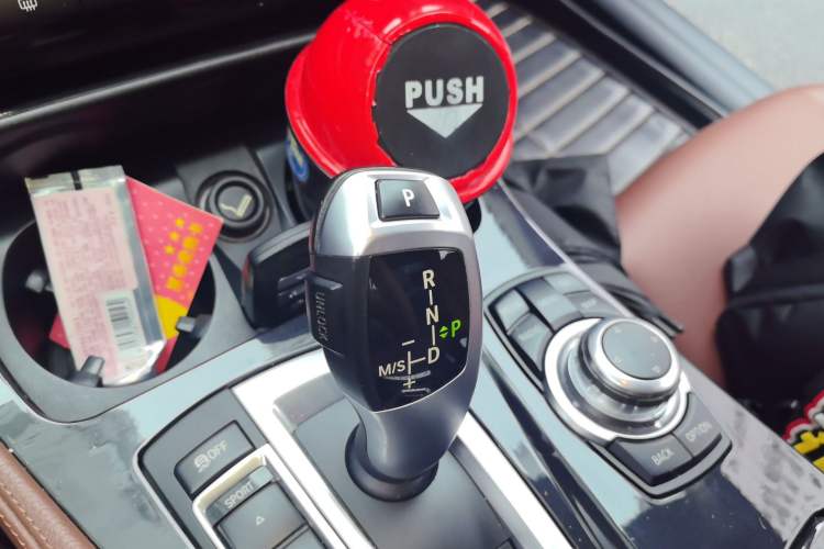 Used BMW 5 Series 2014 520Li Elegant Model Gear Lever