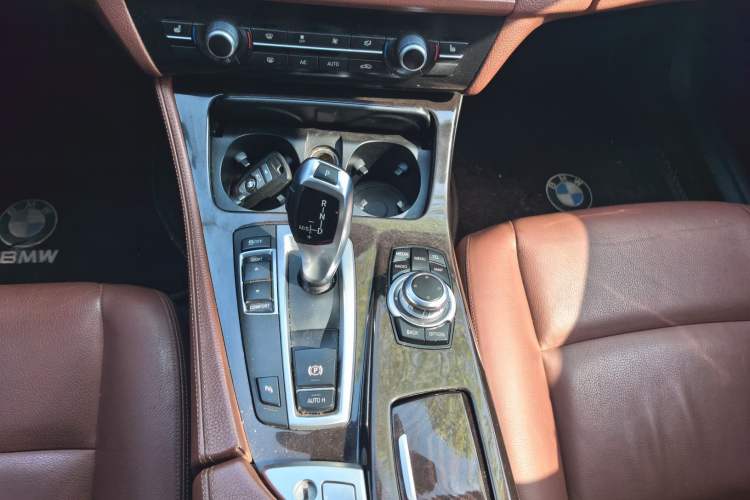 Used BMW 5 Series 2014 525Li Leading Model Gear Lever