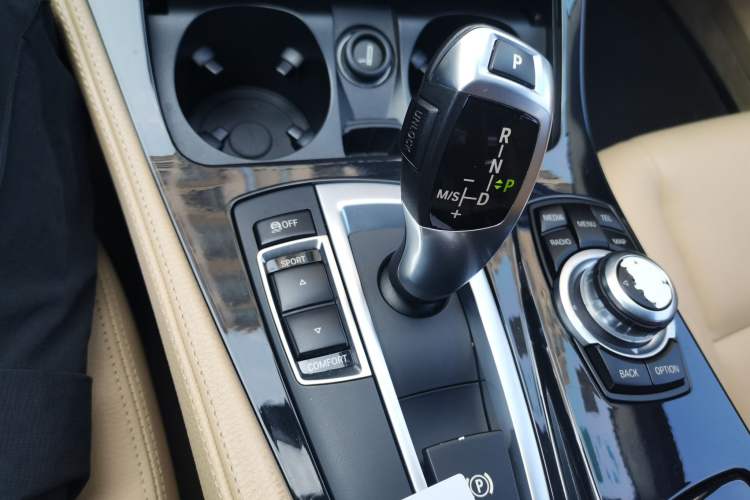 Used BMW 5 Series 2014 520Li Elegant Model Gear Lever