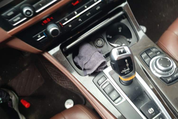 Used BMW 5 Series 2014 525Li Leading Model Gear Lever