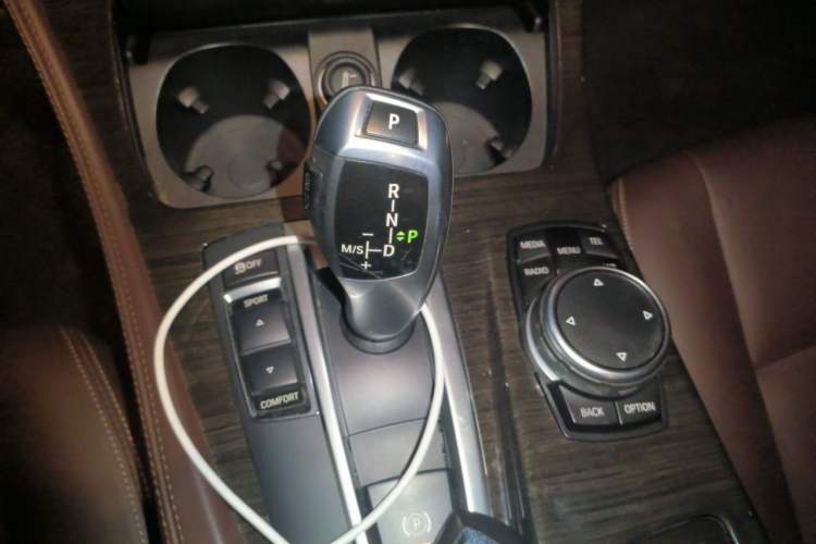 Used BMW 5 Series 2014 525Li Luxury Design Package Gear Lever