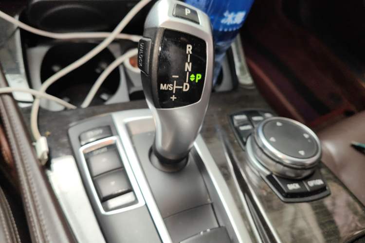 Used BMW 5 Series 2014 525Li Luxury Design Package Gear Lever
