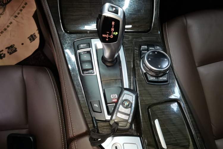 Used BMW 5 Series 2014 525Li Luxury Design Package Gear Lever