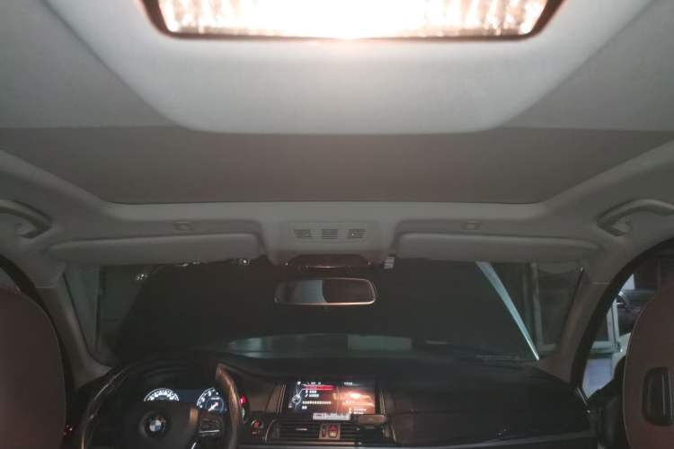 Used BMW 5 Series 2014 525Li Luxury Design Package Headliner