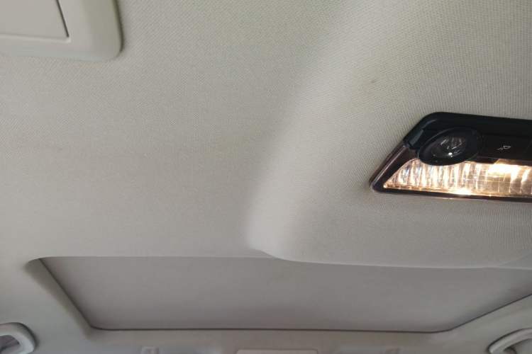 Used BMW 5 Series 2014 525Li Leading Model Headliner