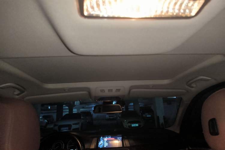 Used BMW 5 Series 2014 525Li Leading Model Headliner