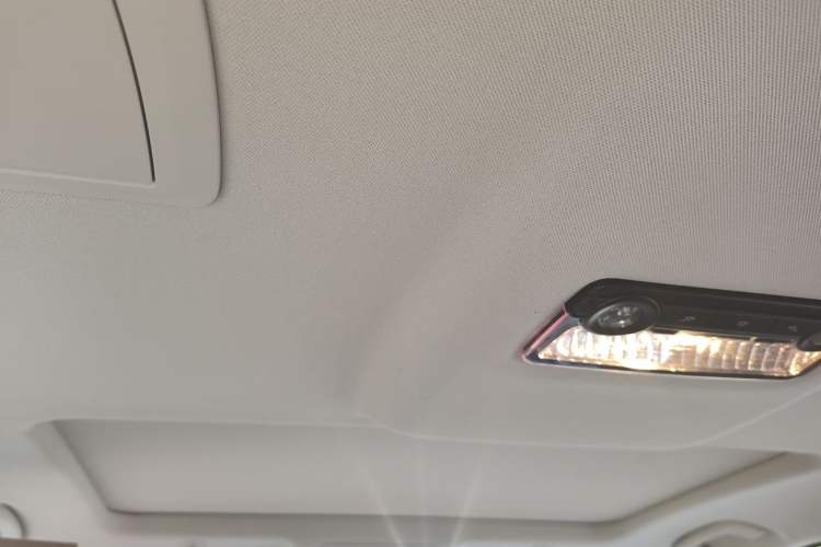 Used BMW 5 Series 2014 525Li Leading Model Headliner